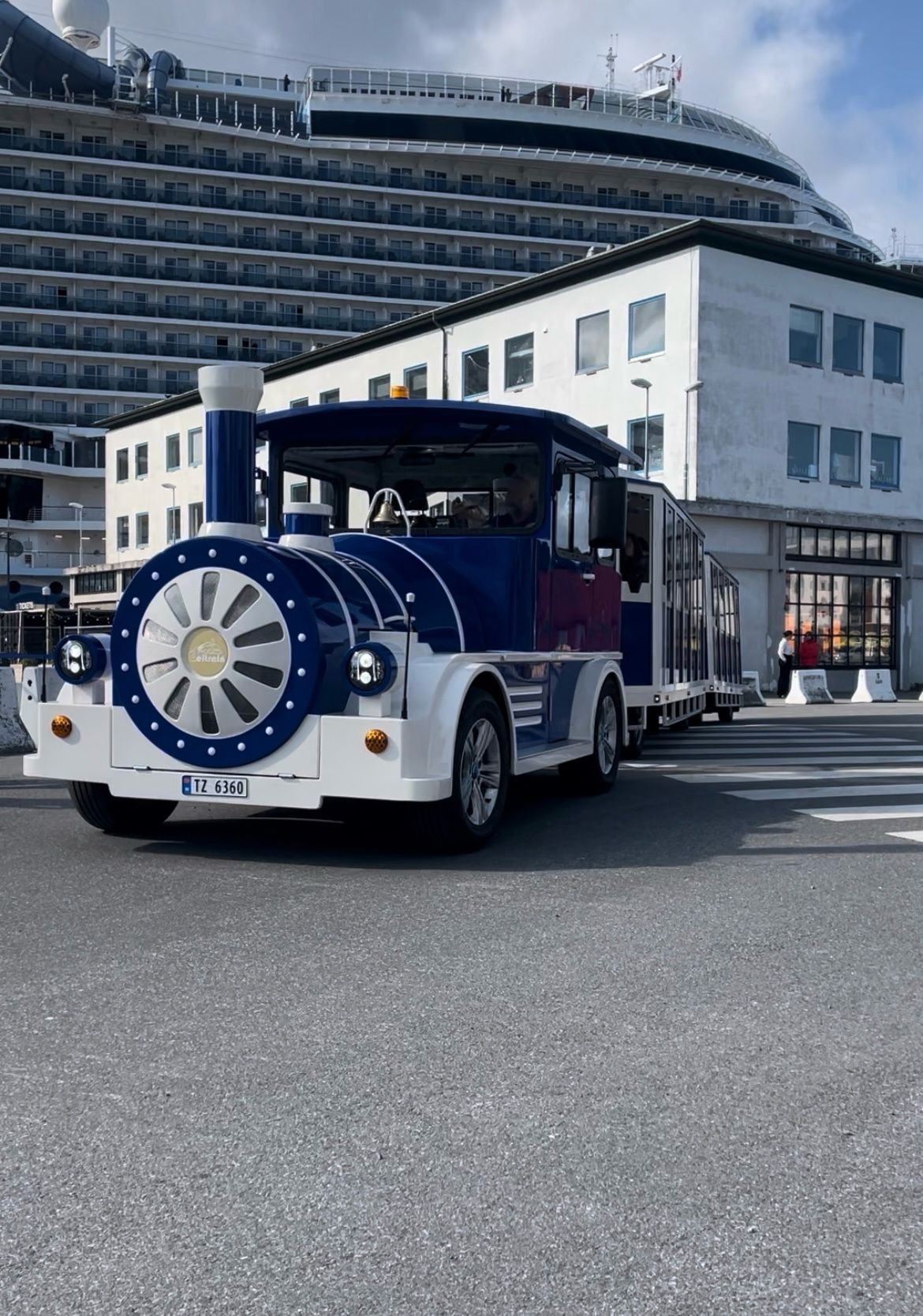 Euro 5 diesel tourist train Norway built by Deltrain operating in Ålesund