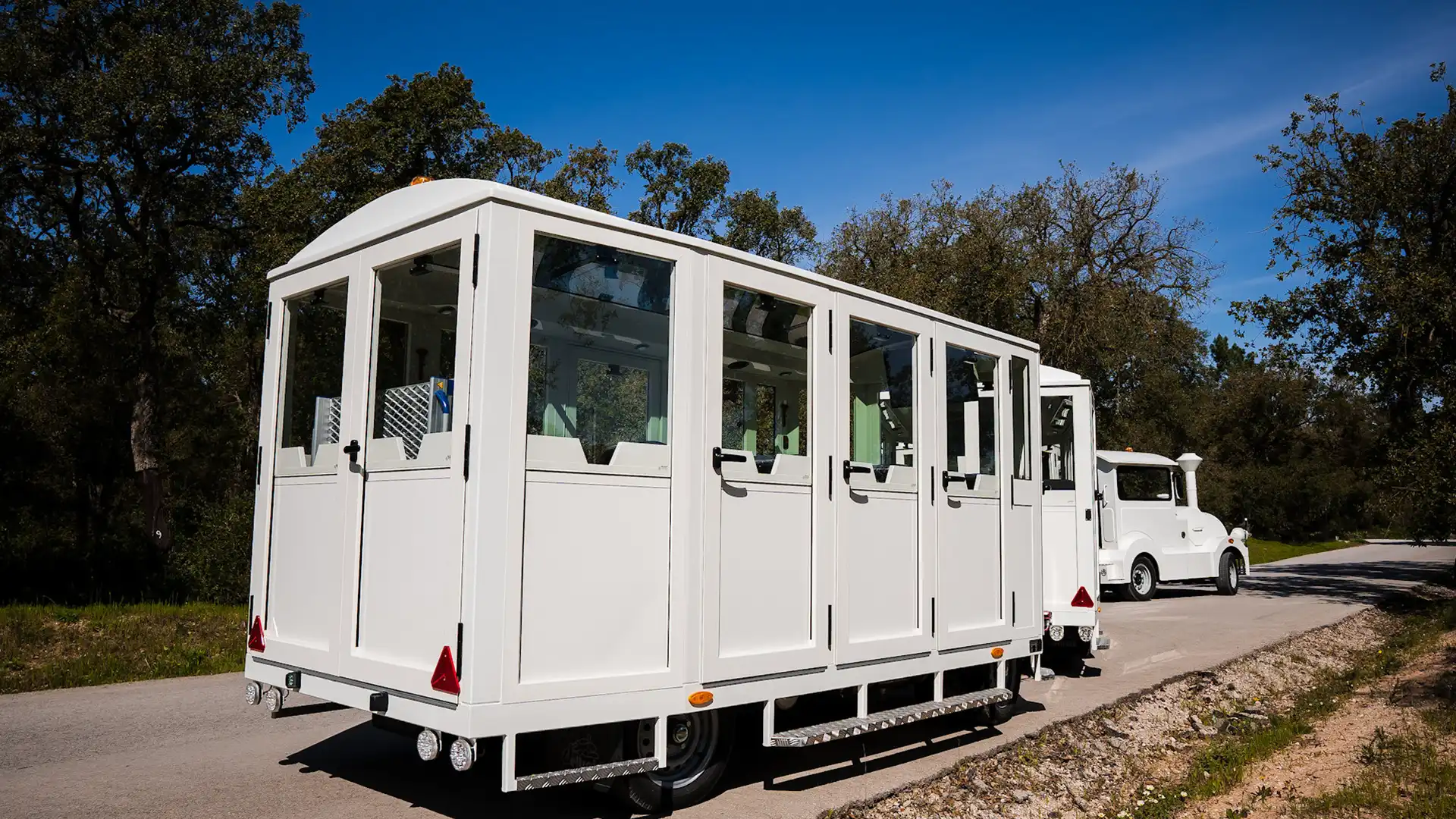 Deltrain Diamond passenger wagon with sliding windows for tourist train transport